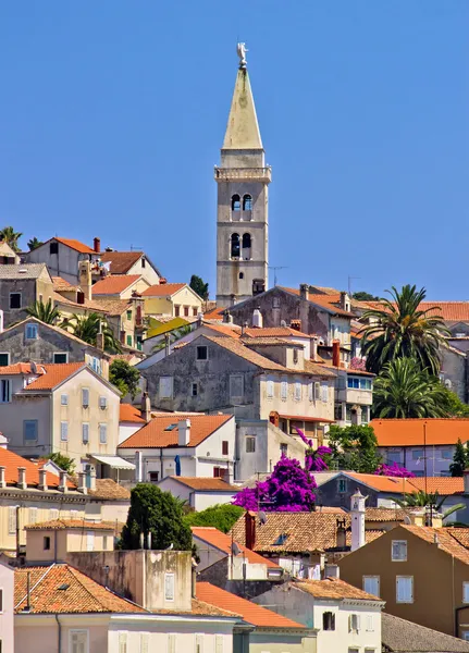Kleurrijke Adriatische stad van losinj — Stockfoto