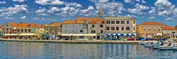 Cidade de Biograd na moru waterfront — Fotografia de Stock