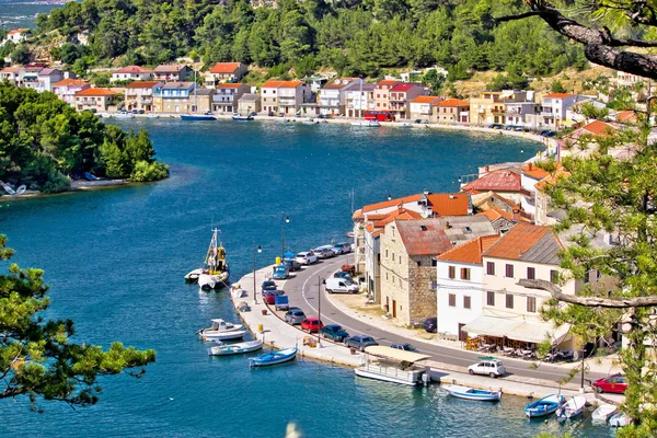 Pueblo de pescadores de dálmata de novigrad — Stockfoto