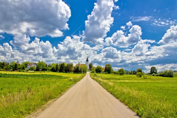 Weg naar platteland dorp van bisag — Stockfoto