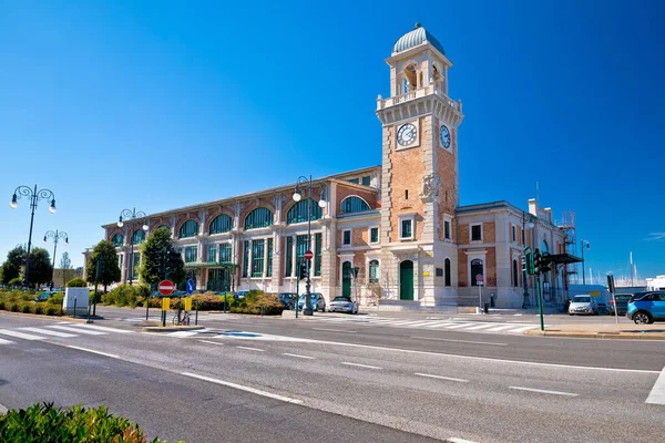 Κτίριο Θαλασσινών Ενυδρείων Acquario Marino Στην Τεργέστη Πρωτεύουσα Της Αυτόνομης — Φωτογραφία Αρχείου