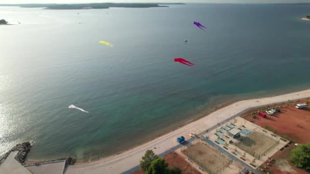 Strand Valbandon Puntizela Vliegers Uitzicht Vanuit Lucht Istrië Regio Van — Stockvideo