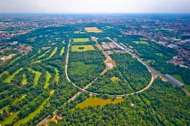 Monza yarışı, İtalya 'nın Lombardiya bölgesindeki Milano yakınlarındaki havadan görüntüyü sirküle etti.