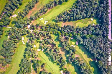 İtalya 'nın Lombardiya bölgesinde Monza hava sahasında golf sahası
