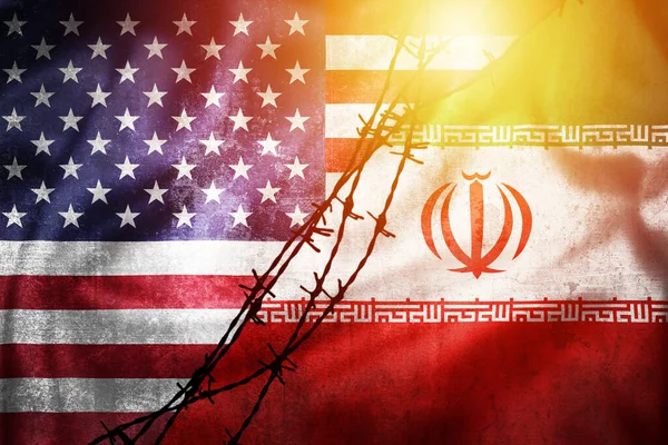 Grunge Vlaggen Van Iran Gedeeld Door Prikkeldraad Zon Nevel Illustratie — Stockfoto
