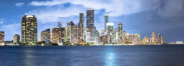 Miami Skyline akşam manzarası, Florida, Amerika Birleşik Devletleri