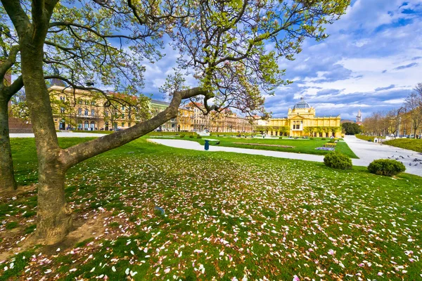 Kleurrijke Zagreb Tomislav Vierkante Park Sprintime Uitzicht Hoofdstad Van Croati — Stockfoto