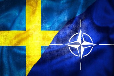 Stockholm, İsveç- 3 Mayıs 2022: İsveç ve NATO illüstrasyonu Grunge bayrakları, İsveç 'in NATO' ya girme planları