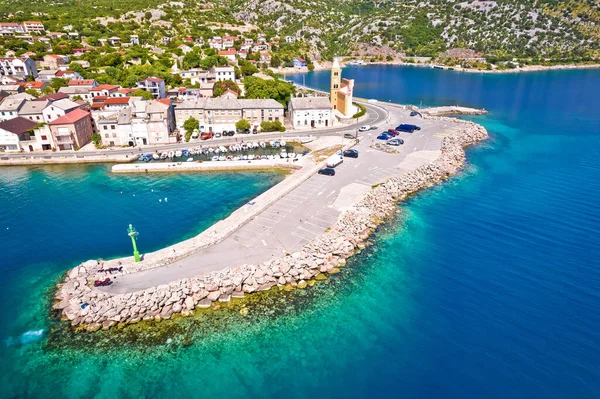クロアチアのKarlobagウォーターフロントとターコイズブルーの海 Primorjeとリカ沿岸地域の空中パノラマビュー — ストック写真
