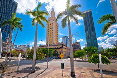 Miami sokak manzaralı Özgürlük Kulesi, Florida eyaleti, ABD