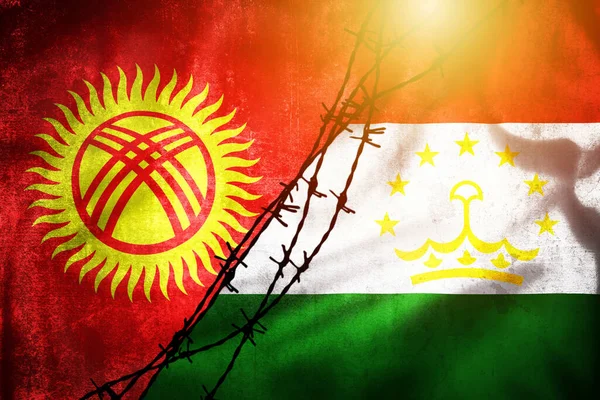 Grunge Flaggen Von Kirgisistan Und Tadschikistan Durch Stacheldraht Geteilt Illustration — Stockfoto