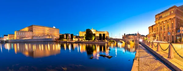 Vista Panorâmica Noturna Monumentos Famosos Estocolmo Palácio Real Parlamento Ópera — Fotografia de Stock