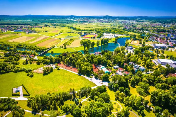Widok Powietrza Rzekę Korana Zielony Krajobraz Miejscowości Karlovac Centralna Chorwacja — Zdjęcie stockowe