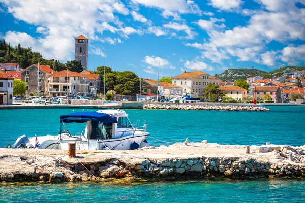 Ciudad Costera Tisno Vista Mar Puente Isla Murter Dalmacia Croacia —  Fotos de Stock