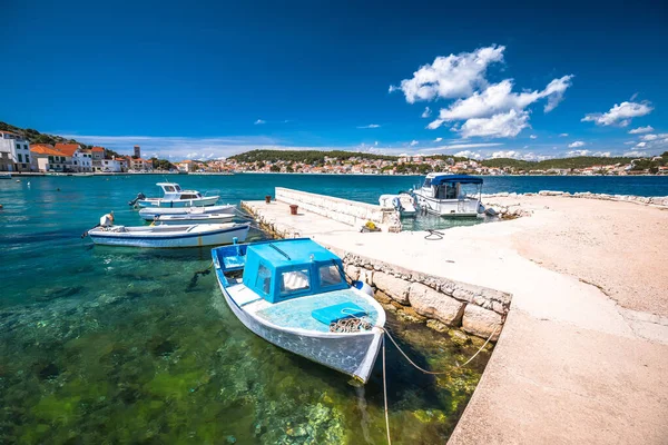Costa Turquesa Barcos Ciudad Tisno Isla Murter Croacia —  Fotos de Stock