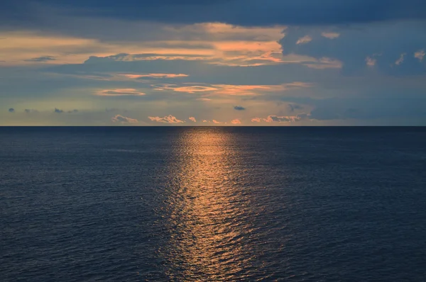 Puesta de sol en el mar — Foto de Stock