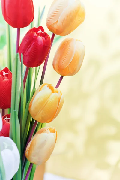 Bloemen boeket regelen voor decoratie in huis — Stockfoto