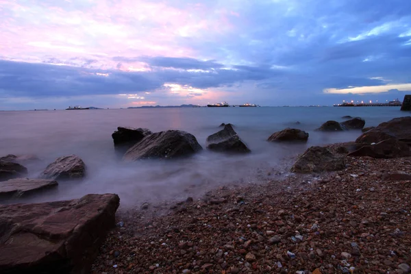 Cielo colorato in sera al mare spiaggia colore originale — Foto Stock