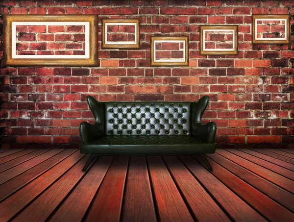 Luxury leather sofa in vintage room — Stock Photo, Image