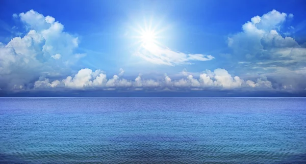 Panorama of blue sky and sun shining — Stock Photo, Image