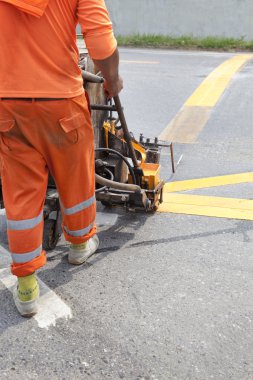 yol inşaat kullanımı yol ve trafik için işçi ve makine resim imzalamak