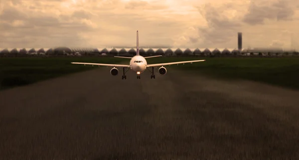 Military plane take off from runway — Stock Photo, Image