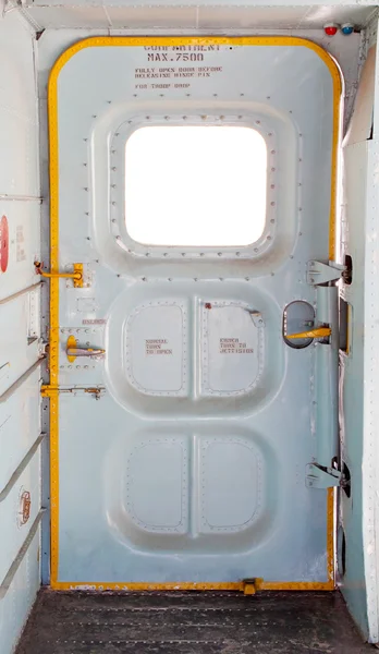 Drzwi samolotu wojskowego wewnątrz — Zdjęcie stockowe