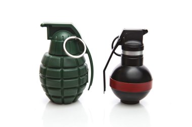 bir el bombası bombacı beyaz zemin üzerine izole
