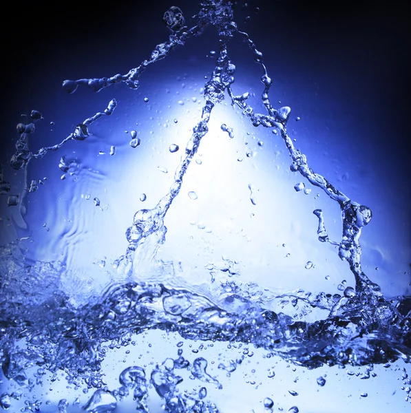 Volné formě modré stříkající vody použít přírodní pozadí, bac — Stock fotografie