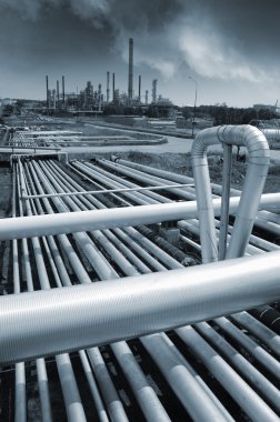 boru hattı inşaat ve petrol rafinerisi