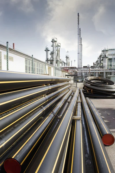 Pipelines in front of refinery — Stock Photo, Image