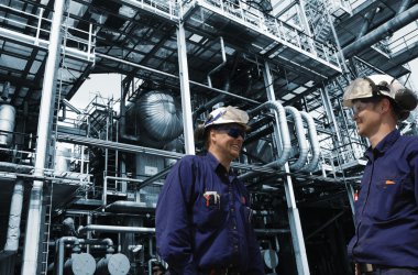 Petrol ve gaz işçileri ve büyük rafineri sanayi