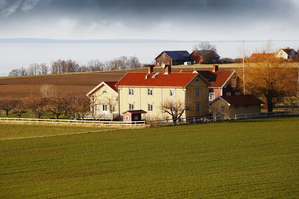 Antigua granja del siglo XVII típica de Suecia — Foto de Stock