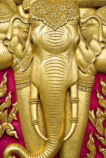 Elephant carved gold paint — Stock Photo, Image