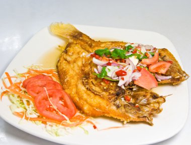 chili soslu kızarmış snapper
