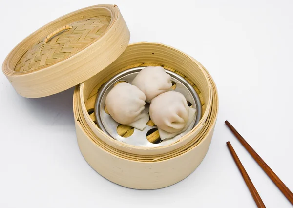 Chinese Gestoomde garnalen knoedels dimsum — Stockfoto