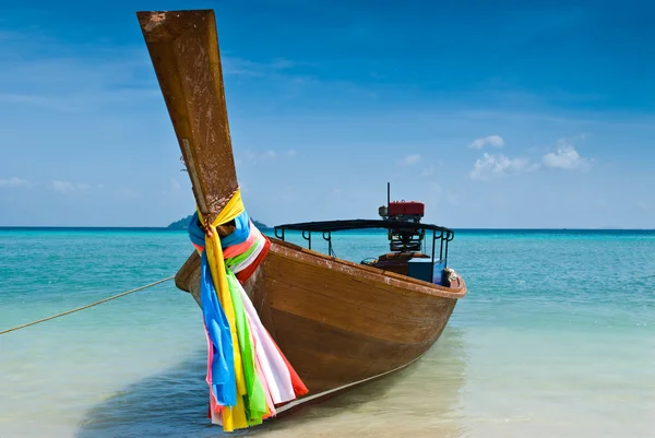 Długo tailed boat w Tajlandii — Zdjęcie stockowe