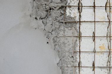 betonarme duvar arasında styrofoam