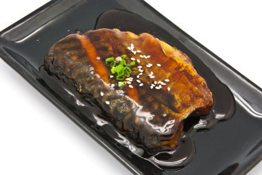 Japon yemekleri tarzı, saba balık ızgara sosu ile