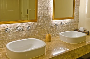 Bir banyonun iç tasarımı.