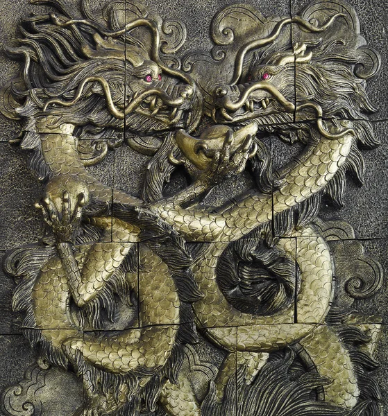 Stucco golden dragon — Stock Photo, Image