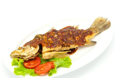 chili soslu kızarmış snapper