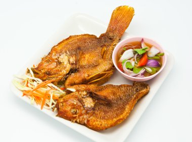 chili soslu kızarmış snapper