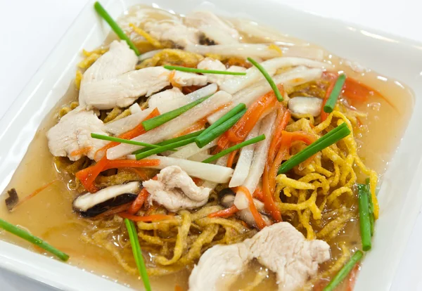Rat-na,Yellow noodle and pork — Stock Photo, Image