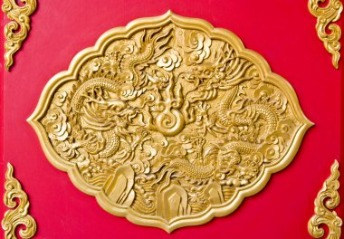 Golden dragon kırmızı ahşap duvar, Tay t Çin tarzında dekore edilmiştir.