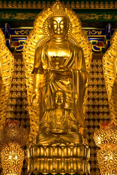 Estátua de buddha em Wat-Leng-Noei-Yi2 — Fotografia de Stock