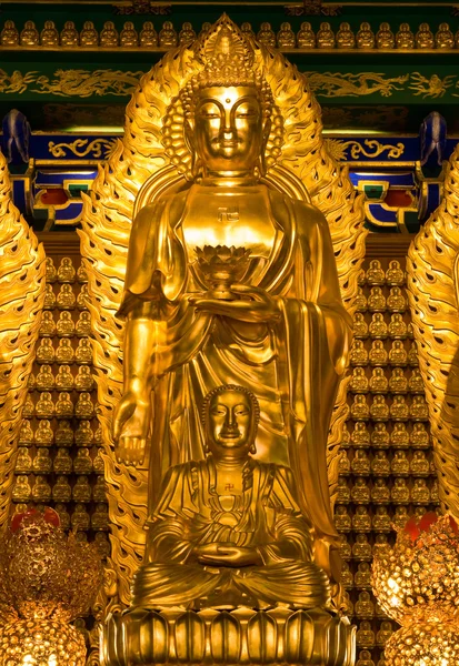 Estatua de buddha en Wat-Leng-Noei-Yi2 —  Fotos de Stock