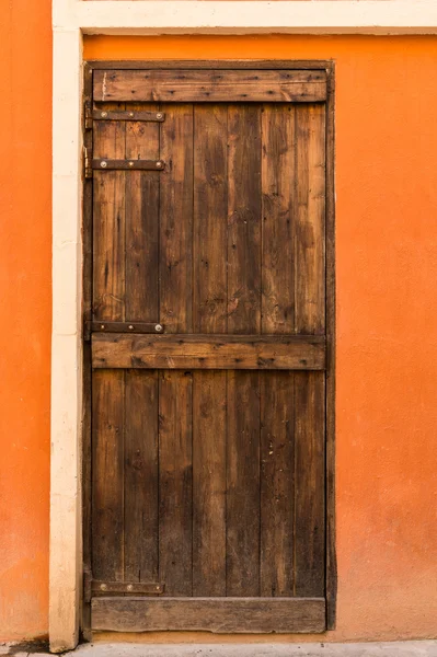 Puerta de madera vieja —  Fotos de Stock