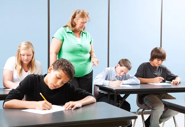 Begeleid testen in school — Stockfoto