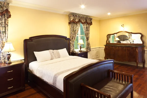 Luxurious bedroom — Zdjęcie stockowe
